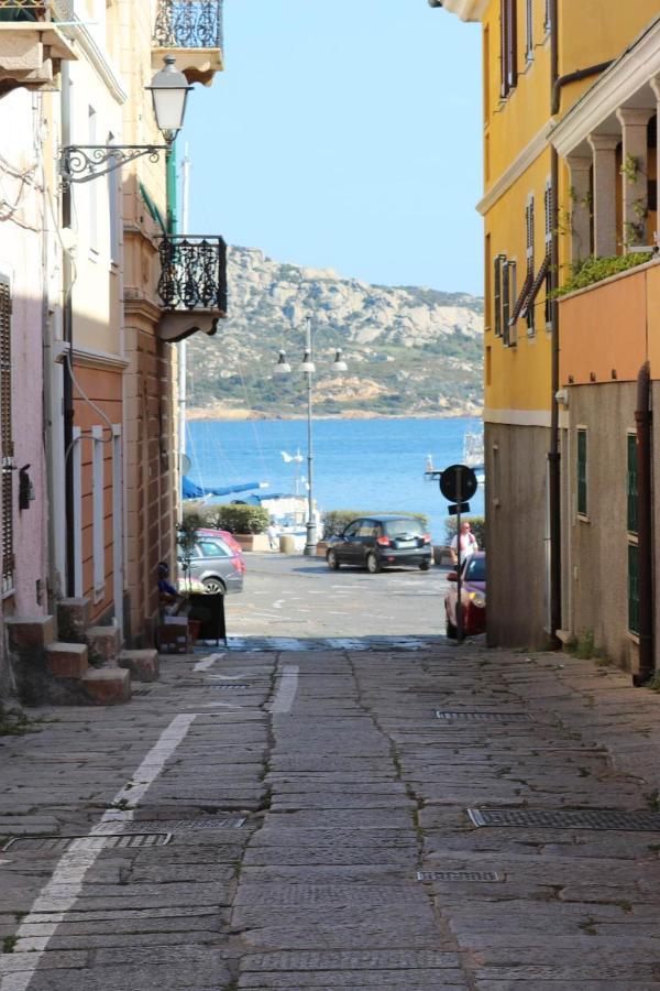 Clelia'S Boutique Rooms & Suites La Maddalena  Ngoại thất bức ảnh
