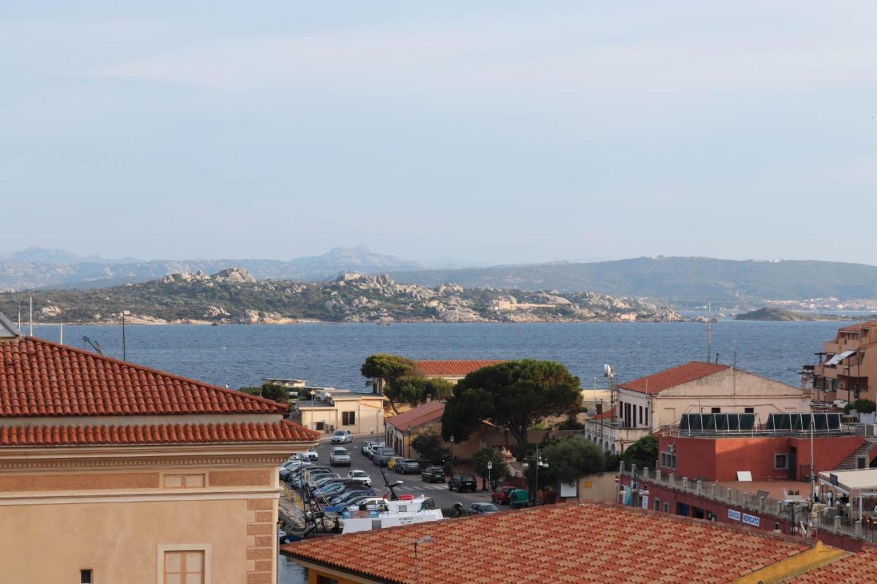 Clelia'S Boutique Rooms & Suites La Maddalena  Ngoại thất bức ảnh