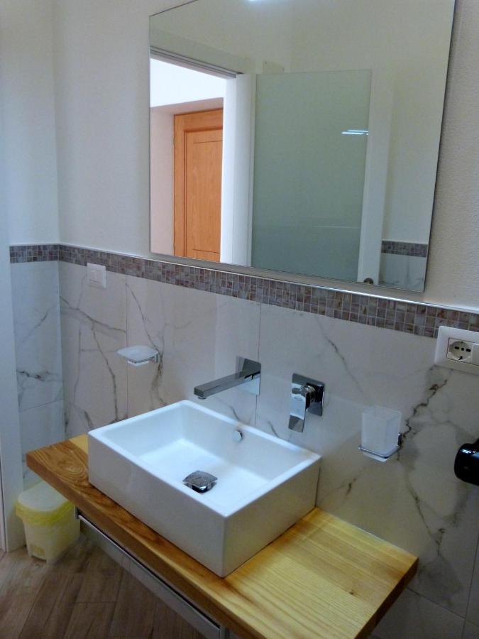 Clelia'S Boutique Rooms & Suites La Maddalena  Ngoại thất bức ảnh