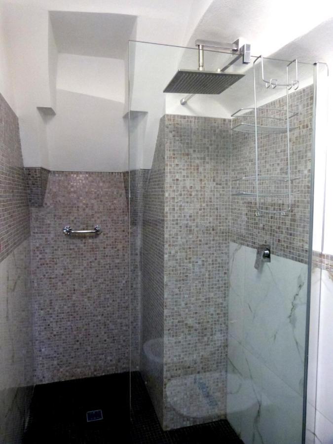 Clelia'S Boutique Rooms & Suites La Maddalena  Ngoại thất bức ảnh