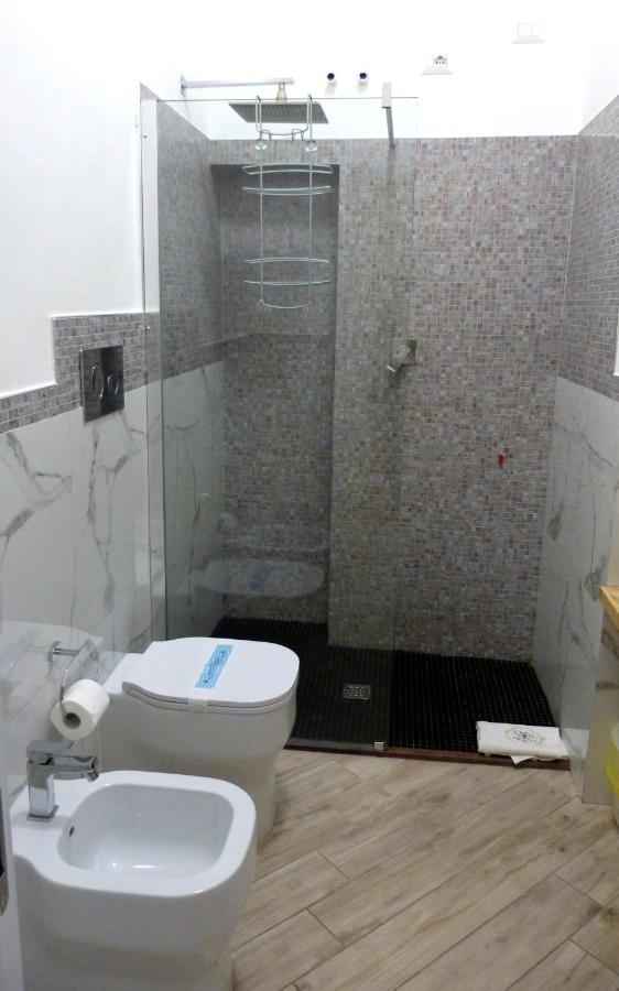 Clelia'S Boutique Rooms & Suites La Maddalena  Ngoại thất bức ảnh